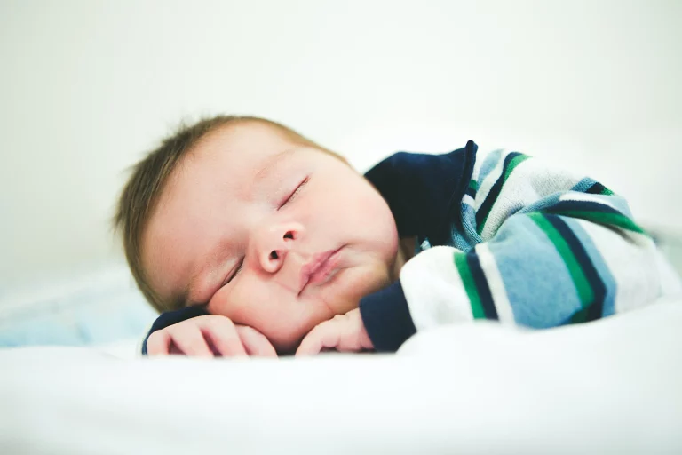 bébé qui dort