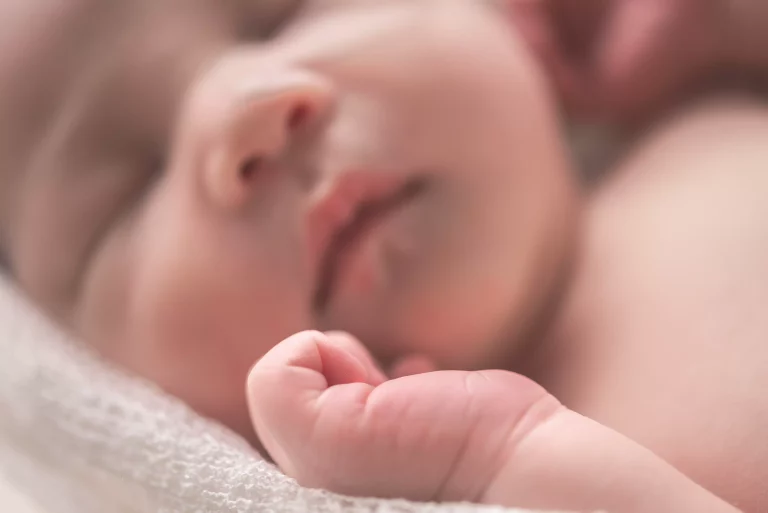 visage bébé